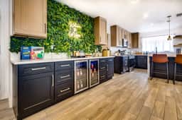LUX 5BR/3BA Luxury House w/pool + hot tub + bar