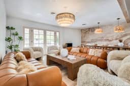 LUX 6BR/3BA Stylish House w/Pool & Jacuzzi