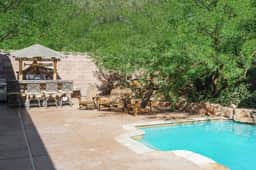 LUX 6BR/3BA Villa Pool+Spa+OutdoorKitchen+Bar+Pond