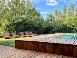 LUX 7BA/5BA Oasis w/Heated Pool & Spa +huge garden