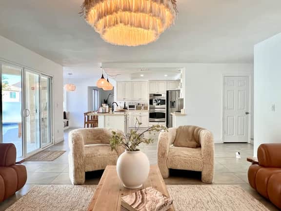 LUX 6BR/3BA Stylish House w/piano, bar, pool&spa