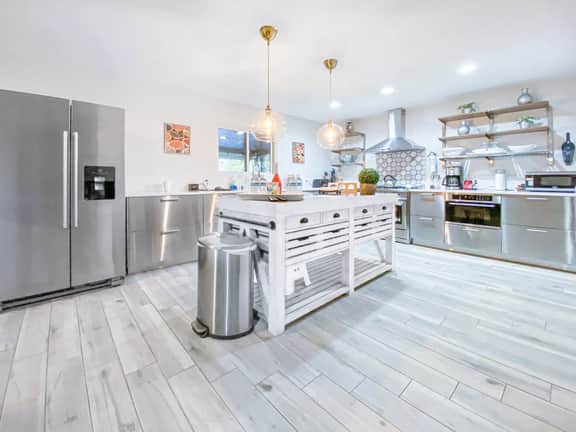 LUX 7BR/4BA Villa w/Heated Pool, next to the Strip