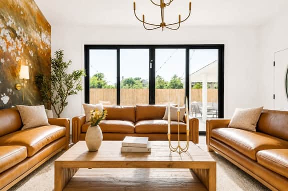 LUX 8BR/4.5BA Farmhouse Style Retreat · sleeps 20